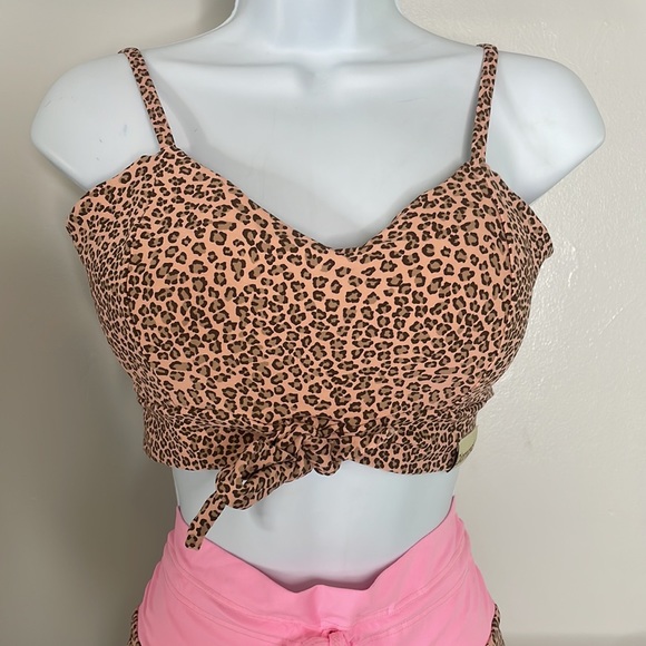 Workout set  🙌🔥 - Picture 3 of 9